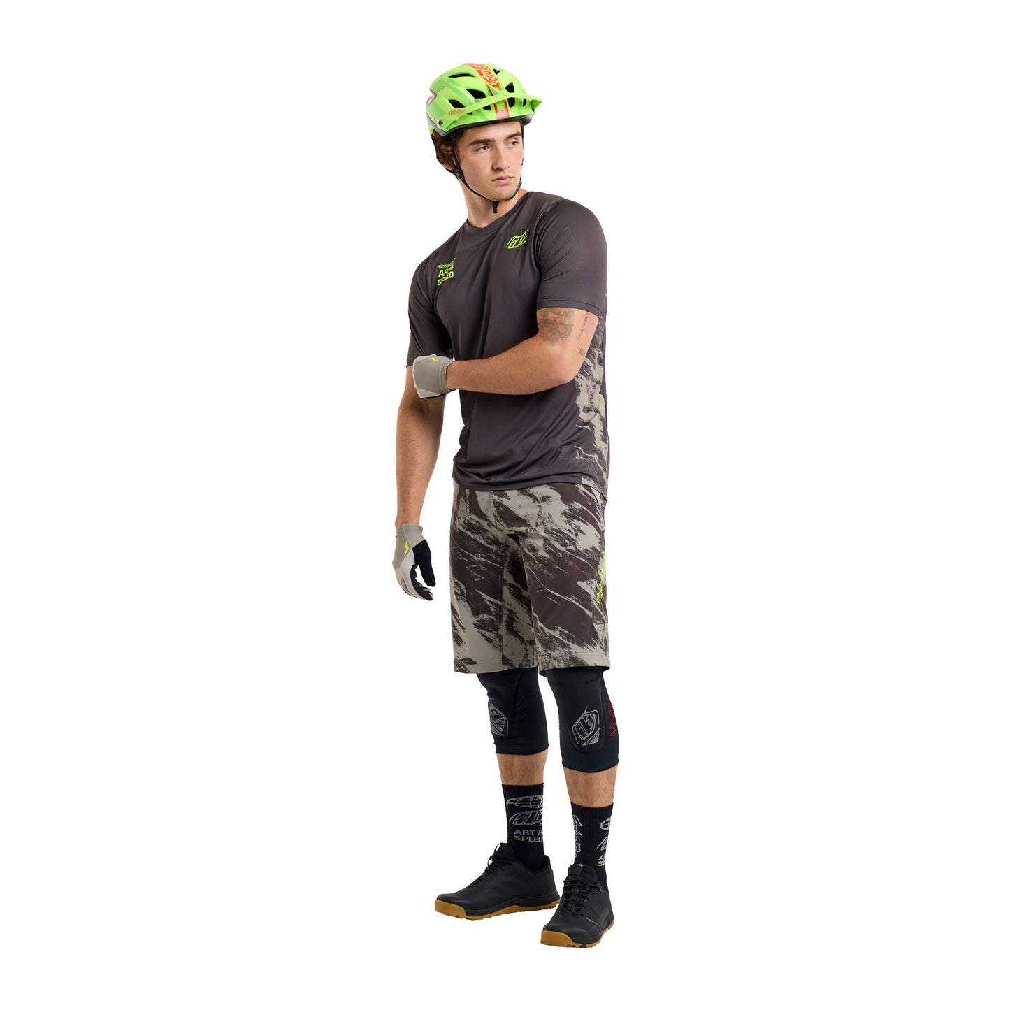 Skyline Short W/Liner Elemental Dark Earth